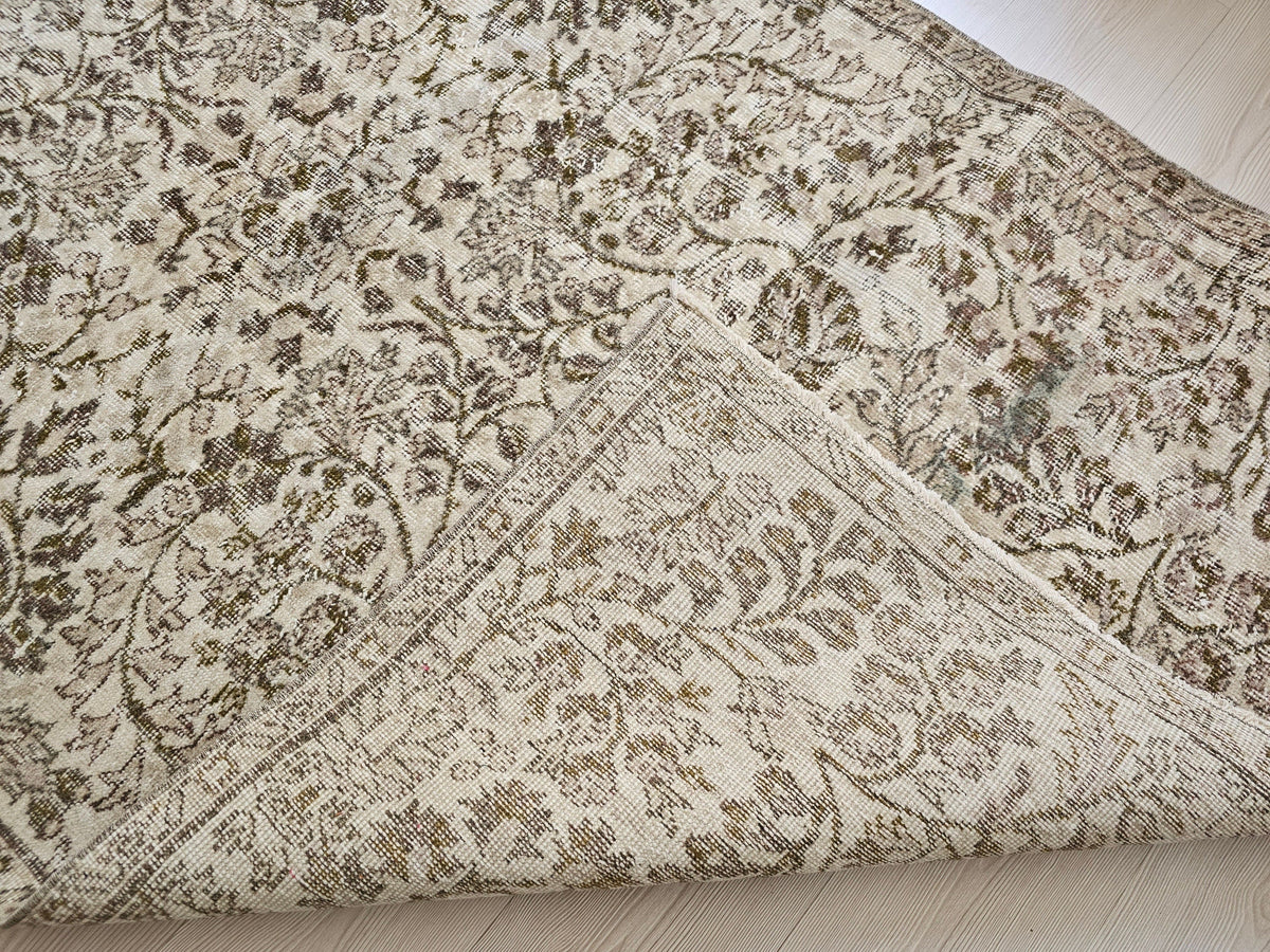 Small Hand-Knotted Wool Oushak Rug: Neutral Turkish Entryway Carpet (4.20x7.40 ft)