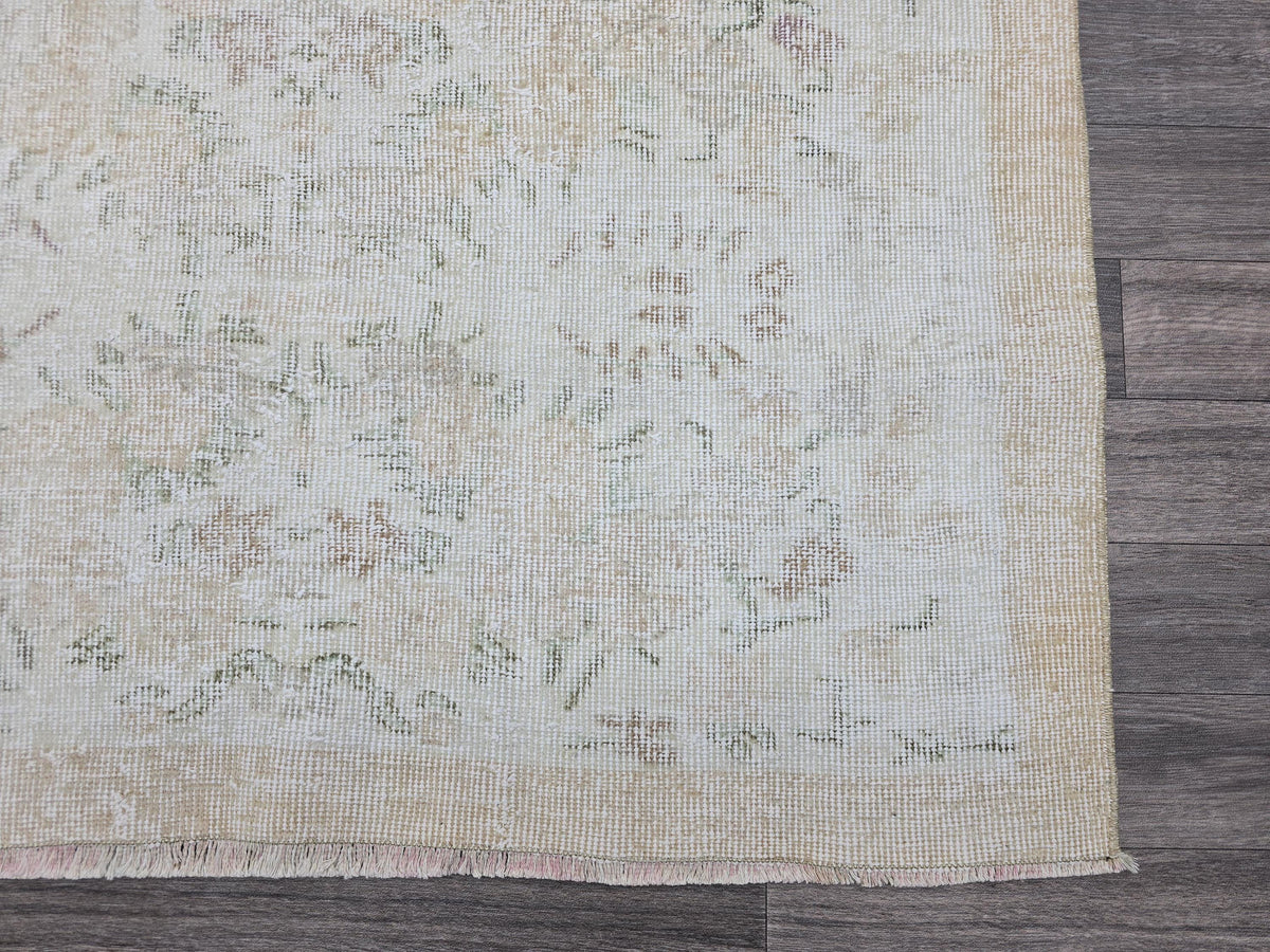 4x6 Vintage Turkish Oushak Rug: Hand-Knotted Wool, Cream Beige Floral