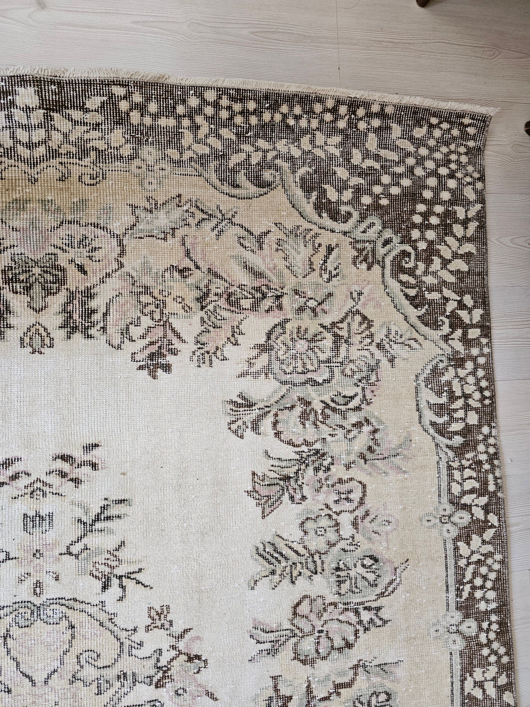 6x9 Vintage Turkish Oushak Rug: Handmade Wool Floral Area Rug