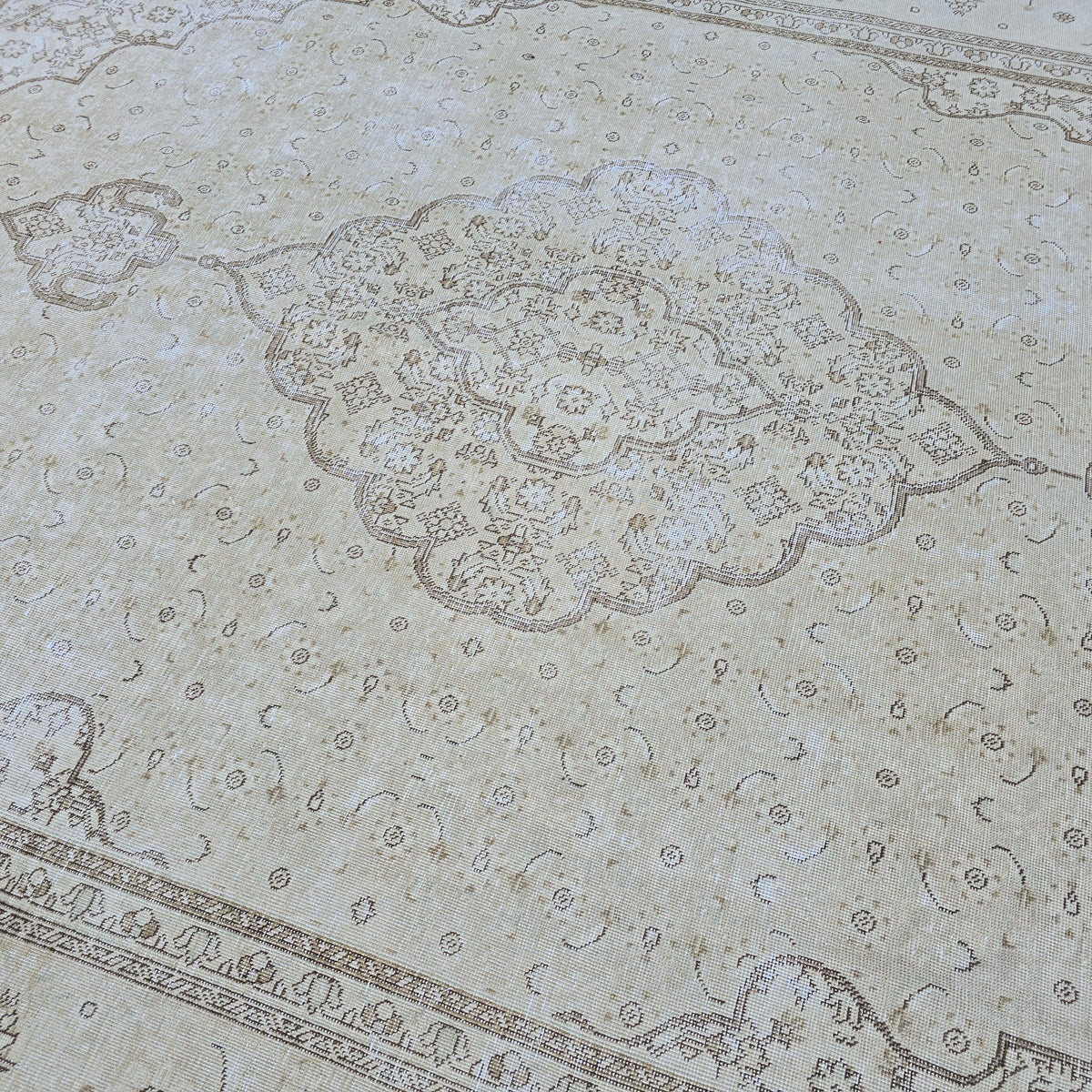 Turkish Rug 9x12 | Large Medallion Area Rug | Hand Knotted Neutral Oushak area rug