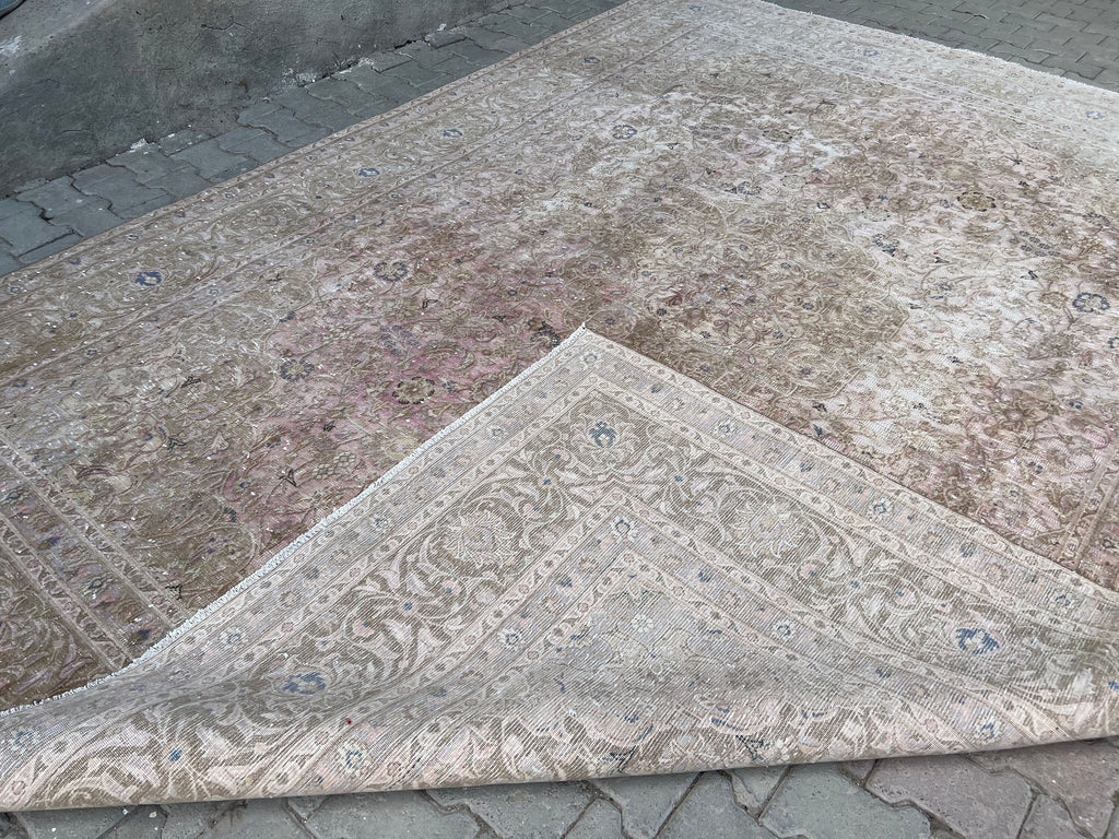 9x13 Oversize Faded Turkish Rug