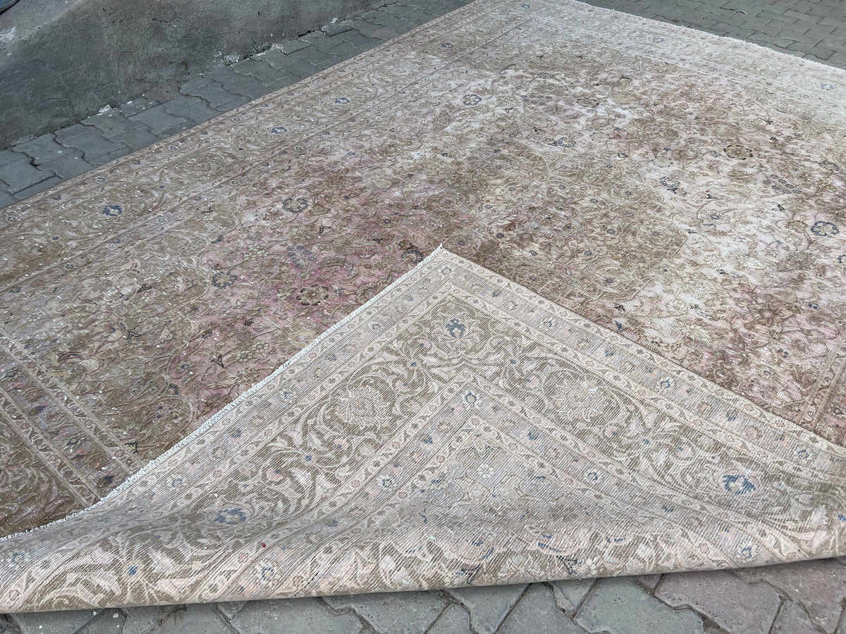 9x13 Oversize Faded Turkish Rug