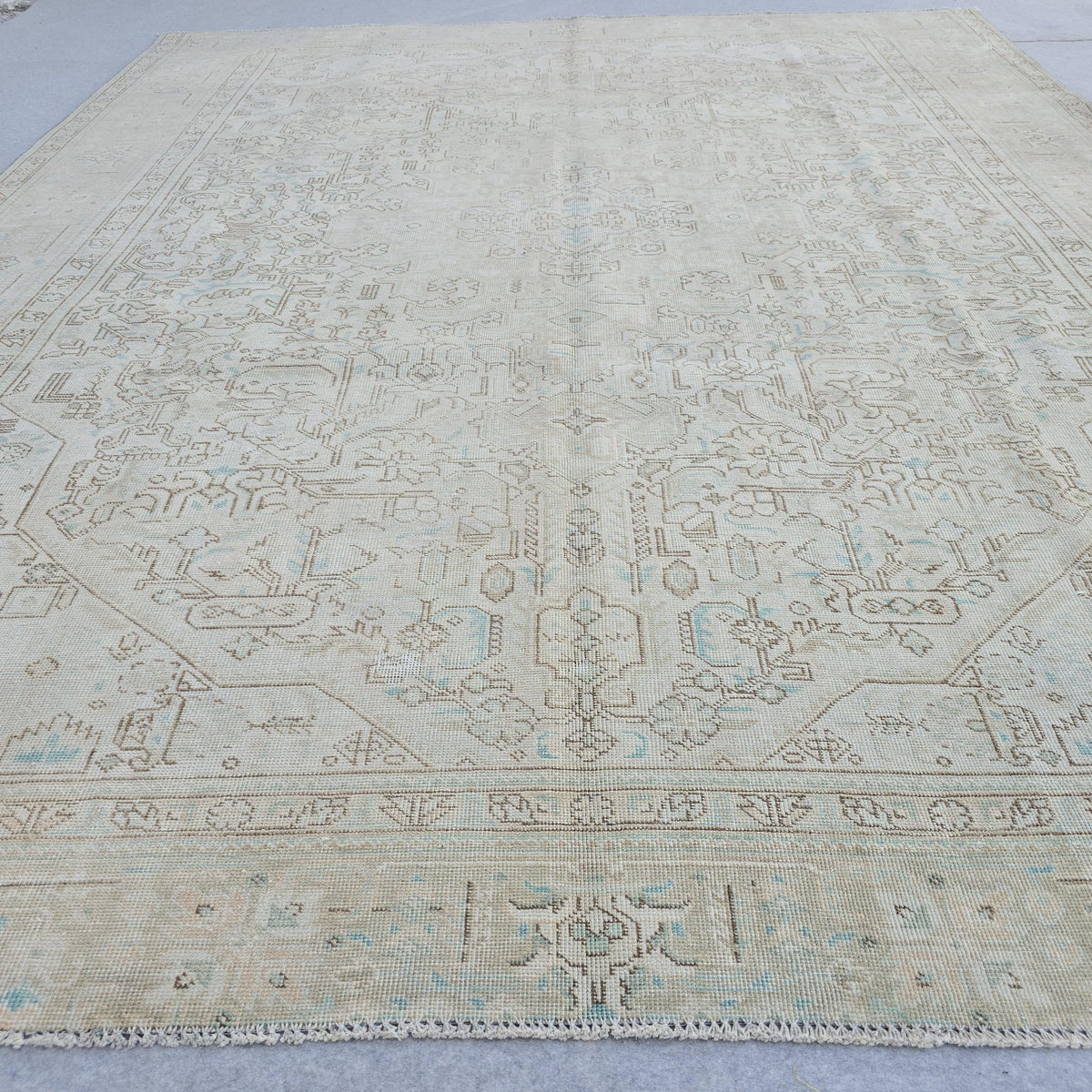 Handmade Oushak Wool Rug: Large Vintage Turkish Area Rug (9.60x11.75 ft)