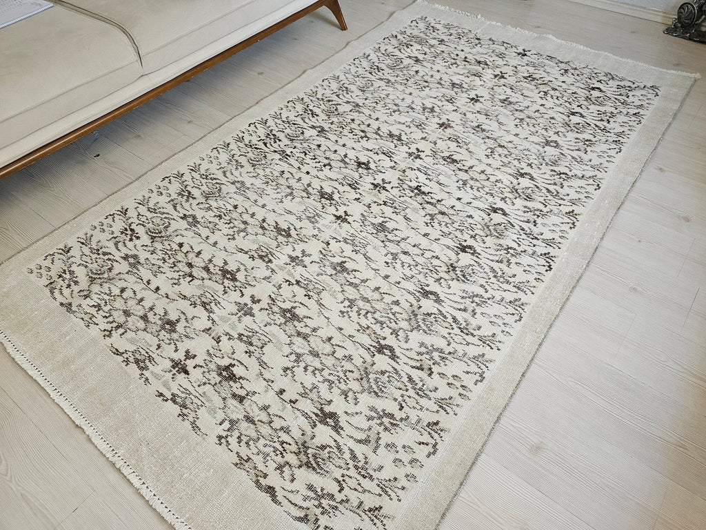 5x8 Vintage Neutral Handmade Turkish Rug //4.80x8.10 feet
