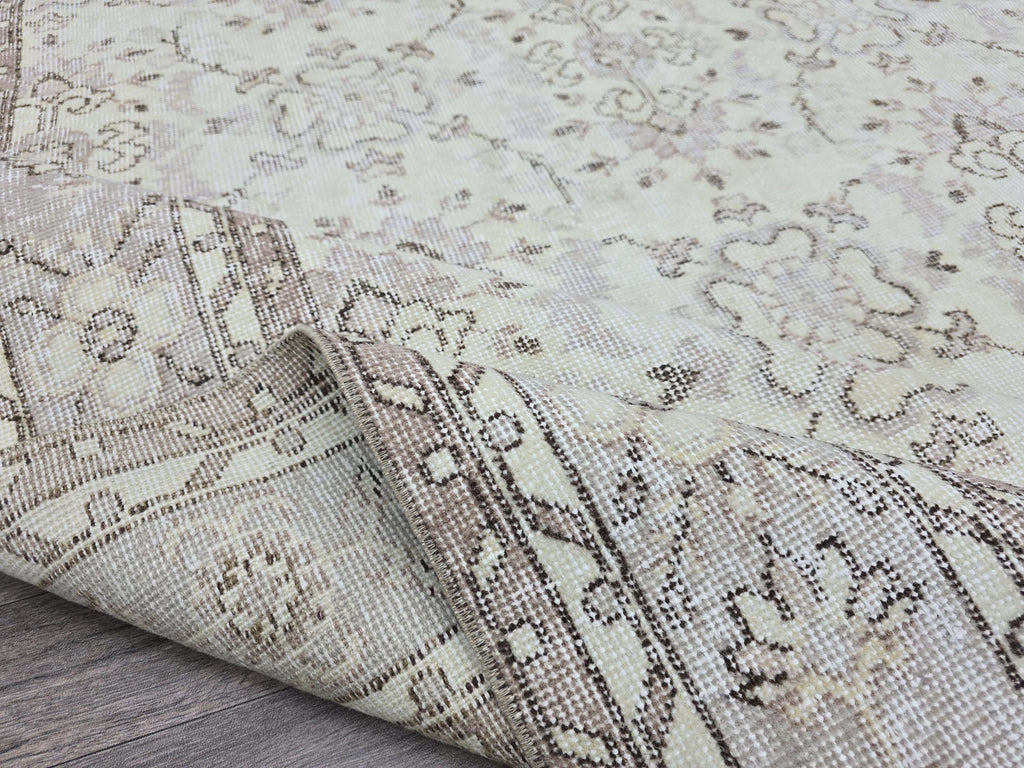 6x9 Vintage Turkish Oushak Rug: Hand-Knotted Wool Cream Floral Carpet