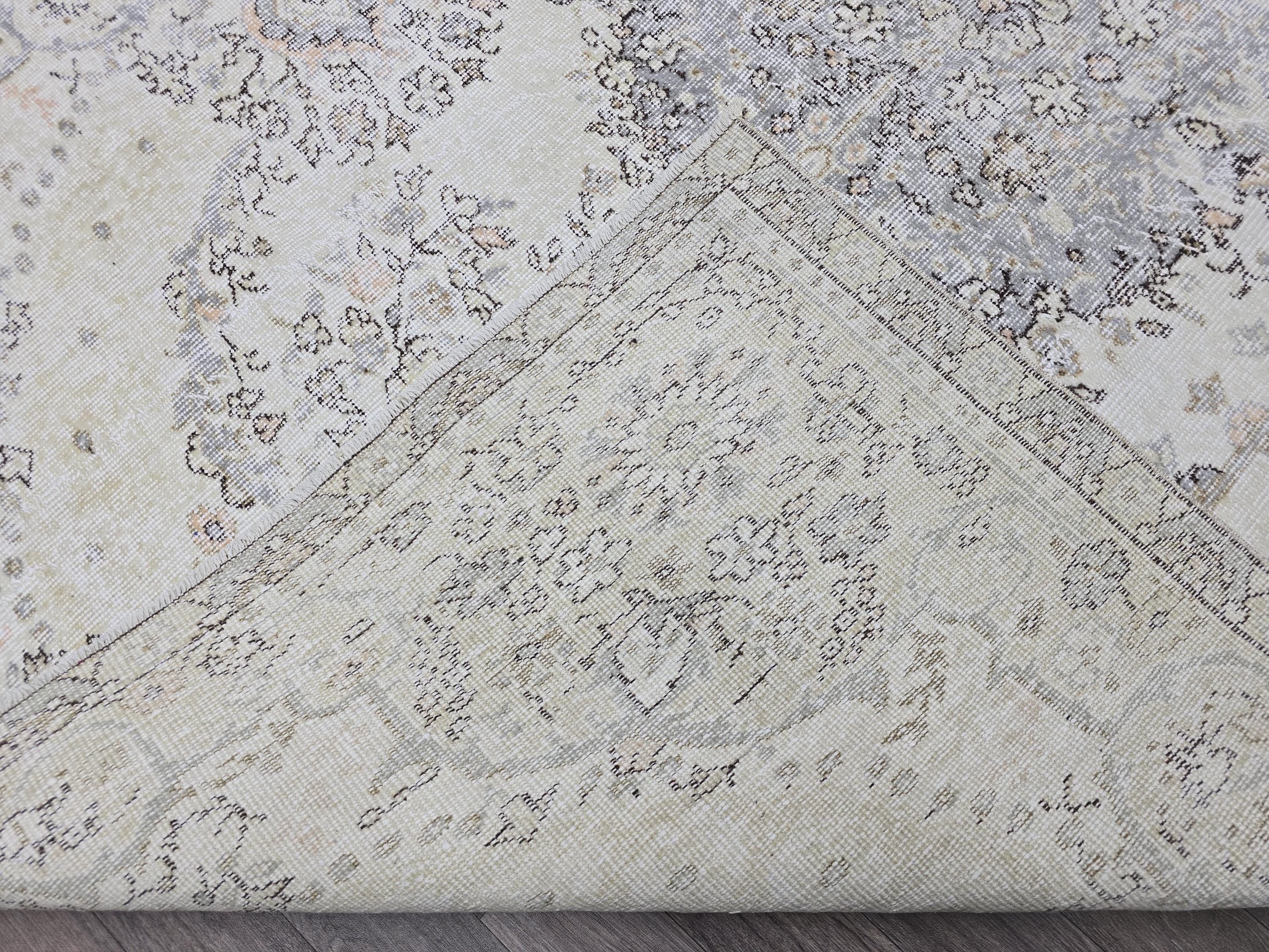 Vintage Cream Oushak Rug 5x9: Muted Anatolian Style Wool Carpet