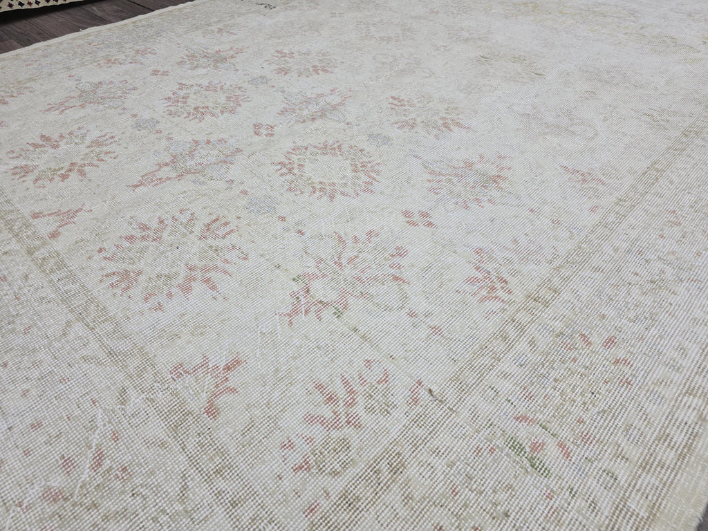 Large Vintage Oushak Rug: Hand-Knotted Wool, Floral Design (6.45x10.15 ft)