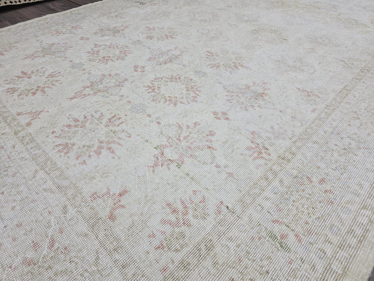 Large Vintage Oushak Rug: Hand-Knotted Wool, Floral Design (6.45x10.15 ft)