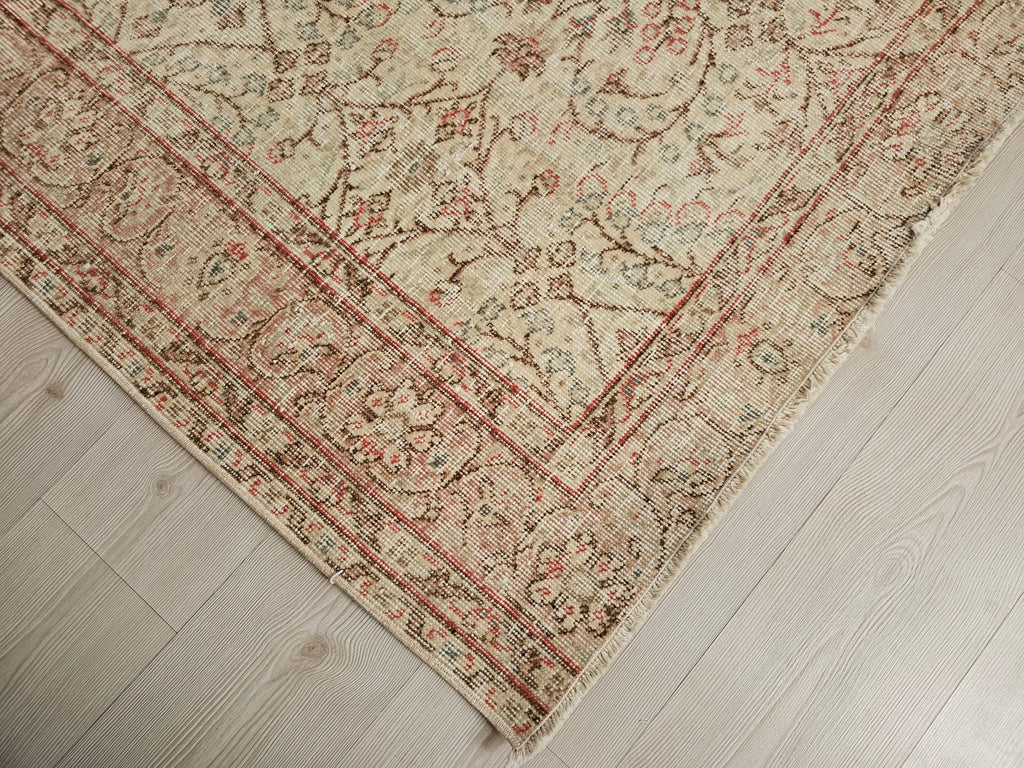 Hand Knotted Wool Turkish Oushak Rug: Cream & Pink Vintage Area Rug (5.10x7.50 feet)
