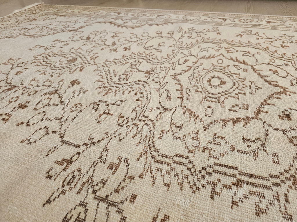 5x8 Vintage Turkish Oushak Rug: Neutral Wool Handmade Carpet