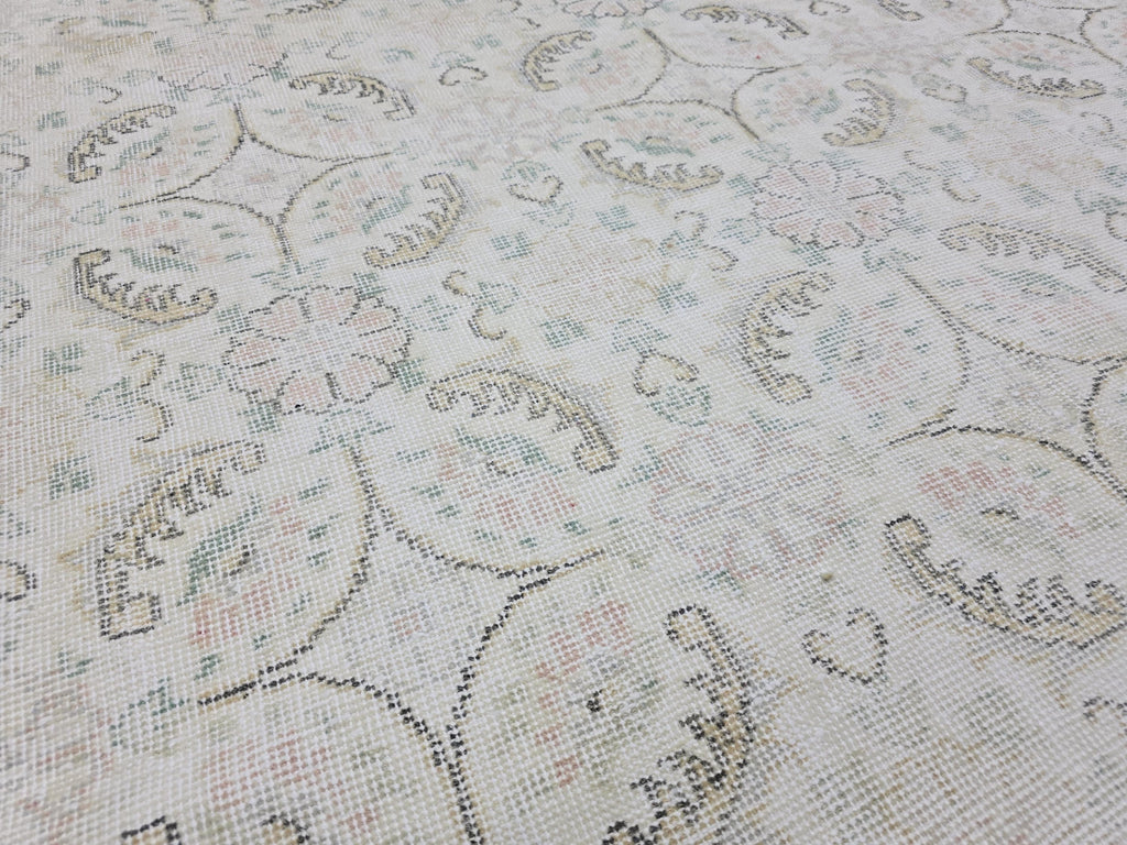 Wool Oushak Rug 6x10: Hand-Knotted  Cream Beige Vintage Turkish Rug