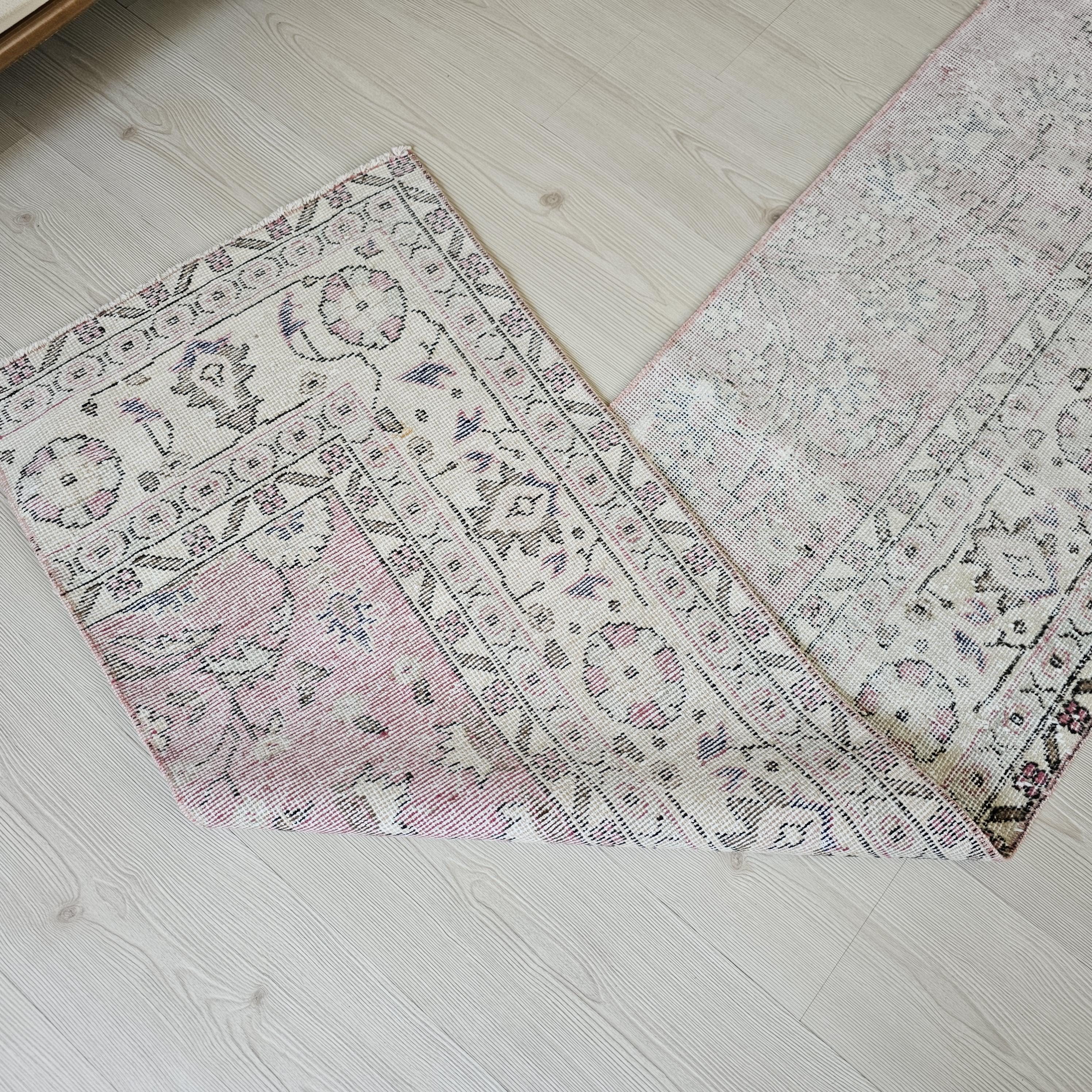 Vintage Turkish Runner Rug: Hand-Knotted Wool Boho Hallway Rug (2x9 Feet)