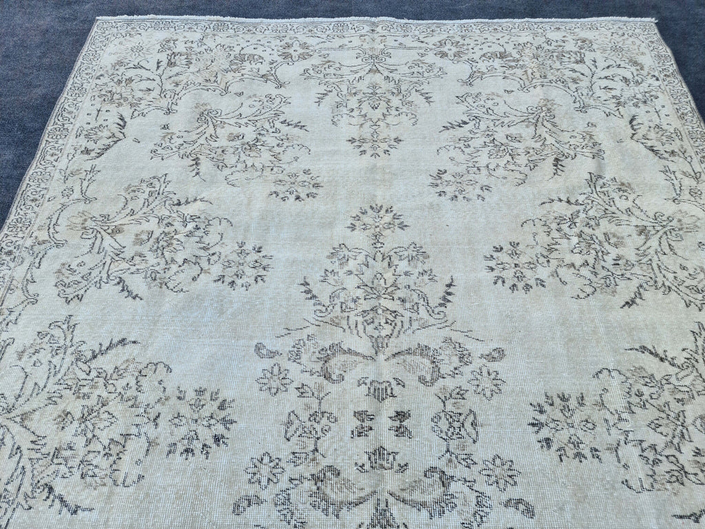 Cream Oushak Rug (7x10.55 ft): Vintage Turkish Wool Area Rug