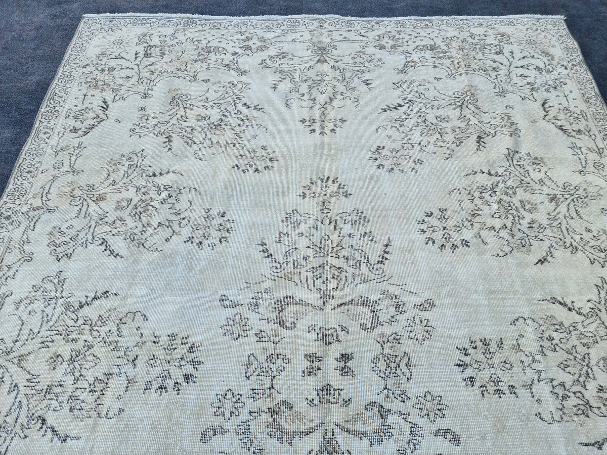 Cream Oushak Rug (7x10.55 ft): Vintage Turkish Wool Area Rug