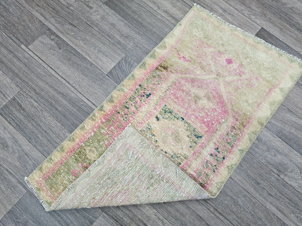 Faded Vintage Oushak Wool Rug: Turkish Doormat Bath Mat (18x33 inches)