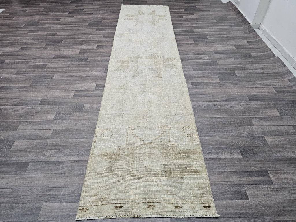 Neutral Vintage Wool Runner: Hand-Knotted Anatolian Oushak Rug (2.80x11.55 ft)
