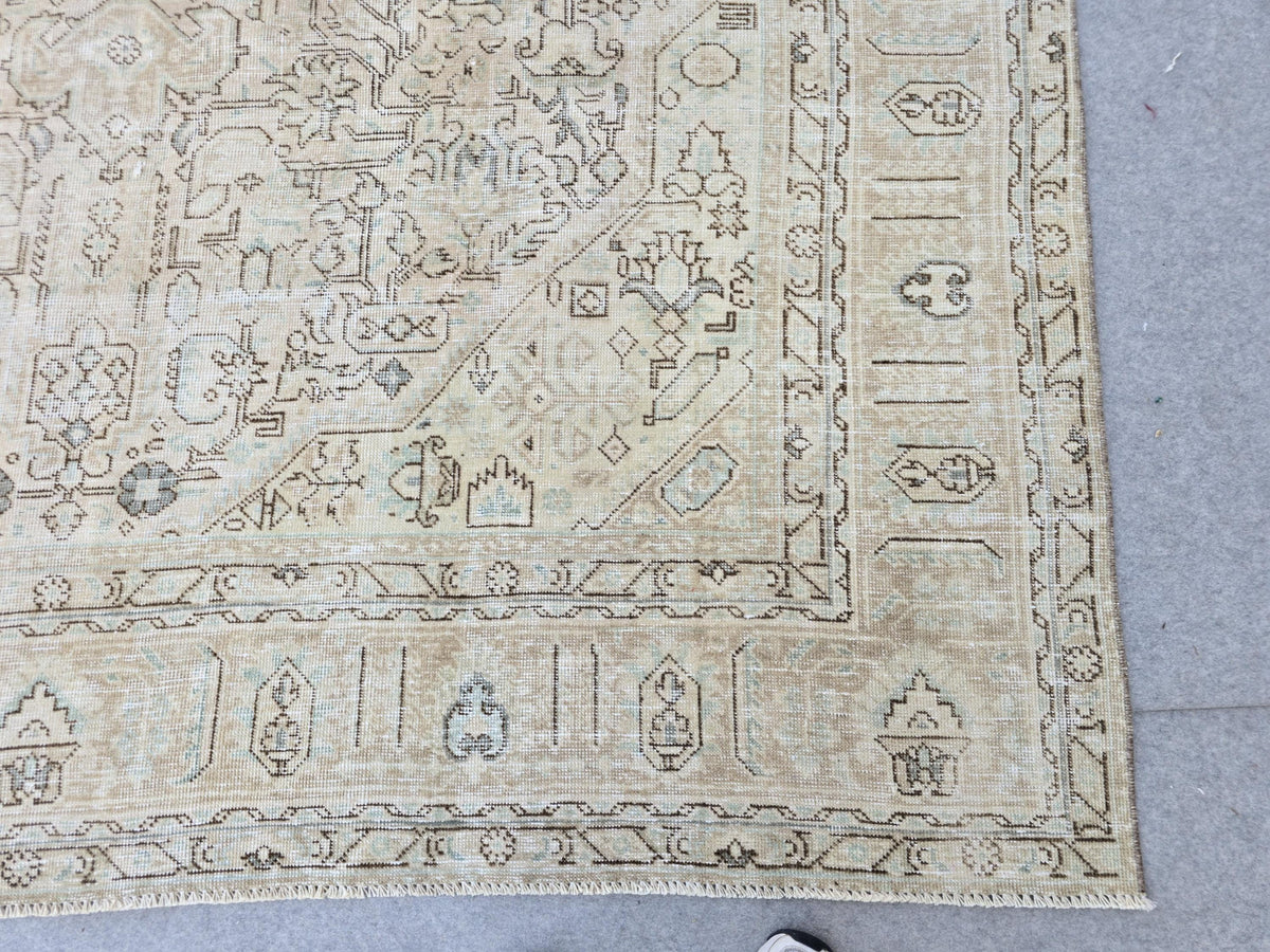 8x11 Large Muted Vintage Rug, Neutral Beige Turkish Area Rug, Faded Oushak Style Wool Carpet for Living Room, Oversized Boho Rug