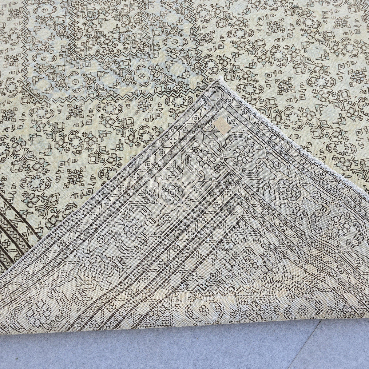 Oversized Antique Turkish Oushak Rug: Extra Large Wool Area Carpet (8.60x12.20 ft)