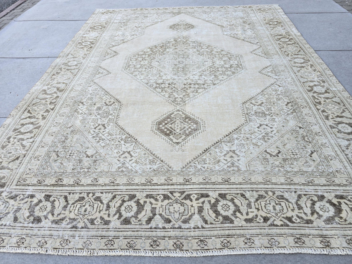 8x10 Vintage Turkish Oushak Rug: Handwoven Wool, Neutral Boho Decor