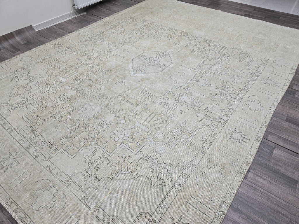 Oversized Neutral Oushak Rug: 9x12 Vintage Turkish Wool Carpet