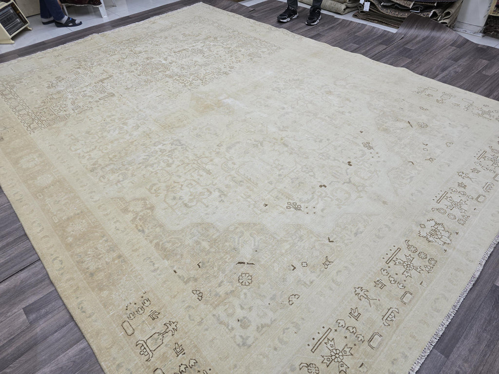 9x12 Vintage Oushak Rug: Handmade Neutral Turkish Area Carpet (9.45x12.85 ft)