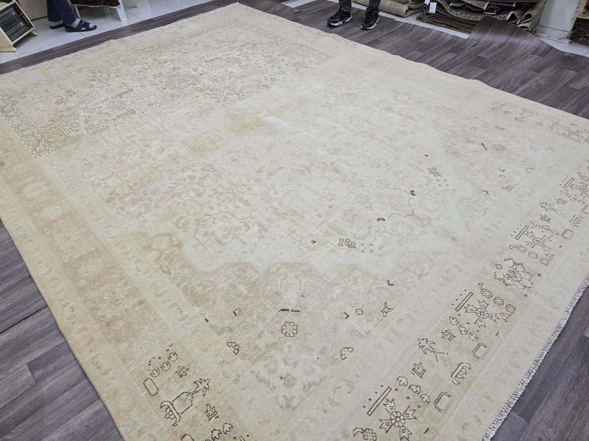 9x12 Vintage Oushak Rug: Handmade Neutral Turkish Area Carpet (9.45x12.85 ft)