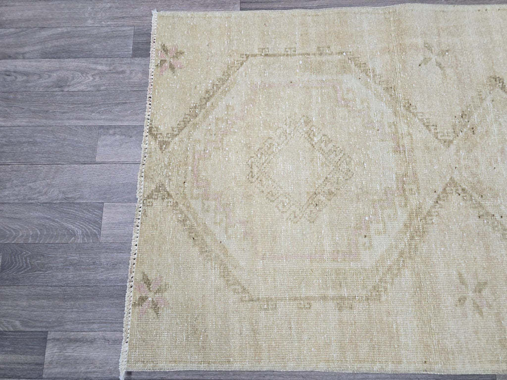3x4 Neutral Oushak Turkish doormat, wool Vintage Bathmat, Small Turkish Rug