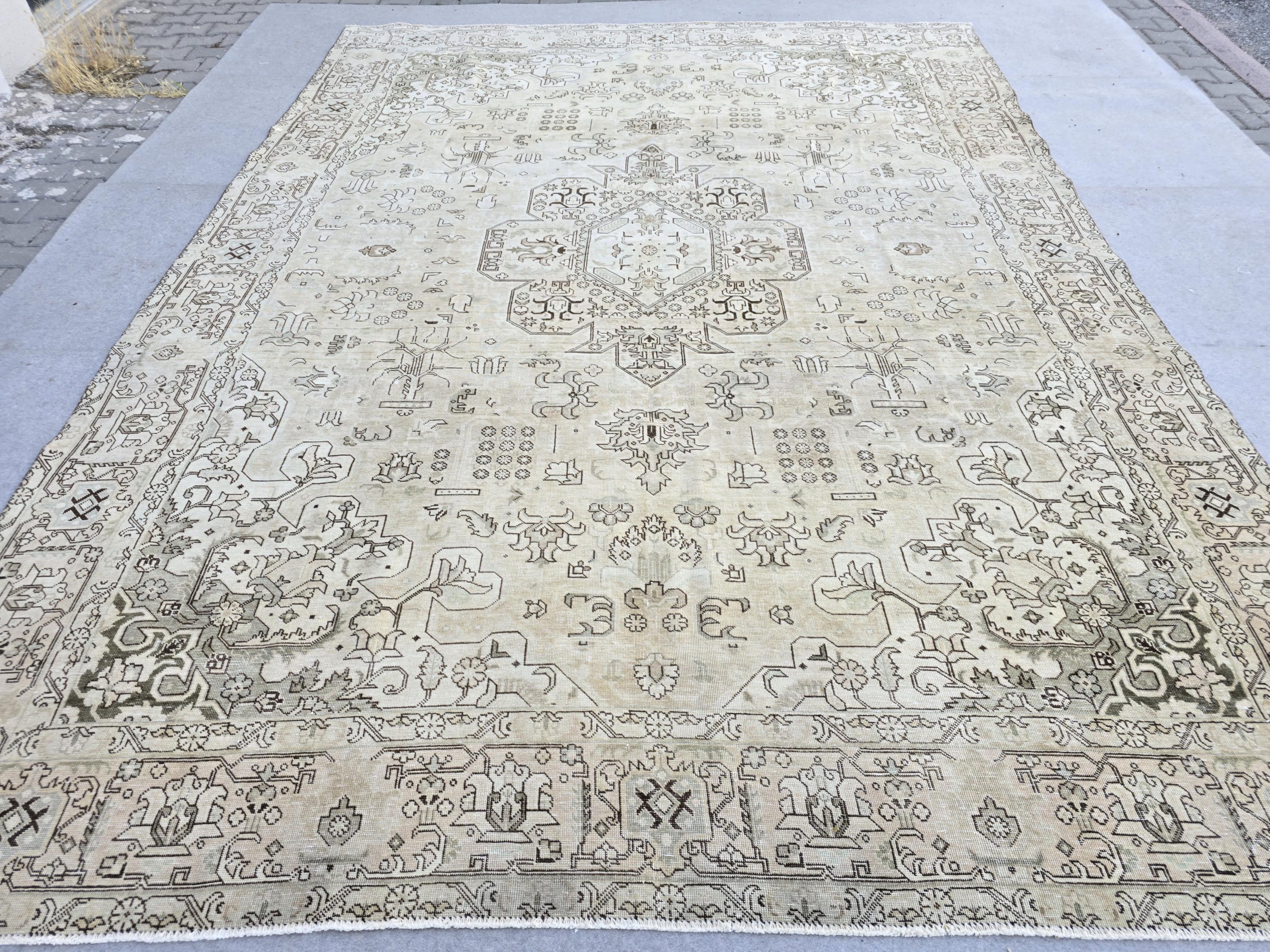 Oushak Rug 10x13, Vintage Hand Knotted Wool Turkish Rug, Ivory Olive Green Medallion Area Rug for Living Room, Large Antique Carpet
