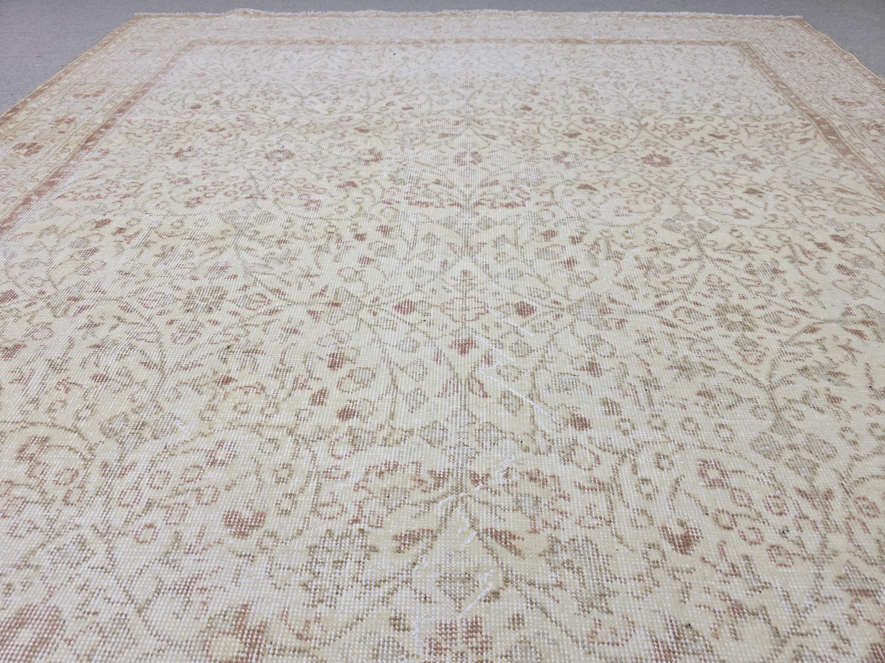 Handknotted Oushak Wool Rug 7x10, Cream Terracotta Floral Turkish Carpet
