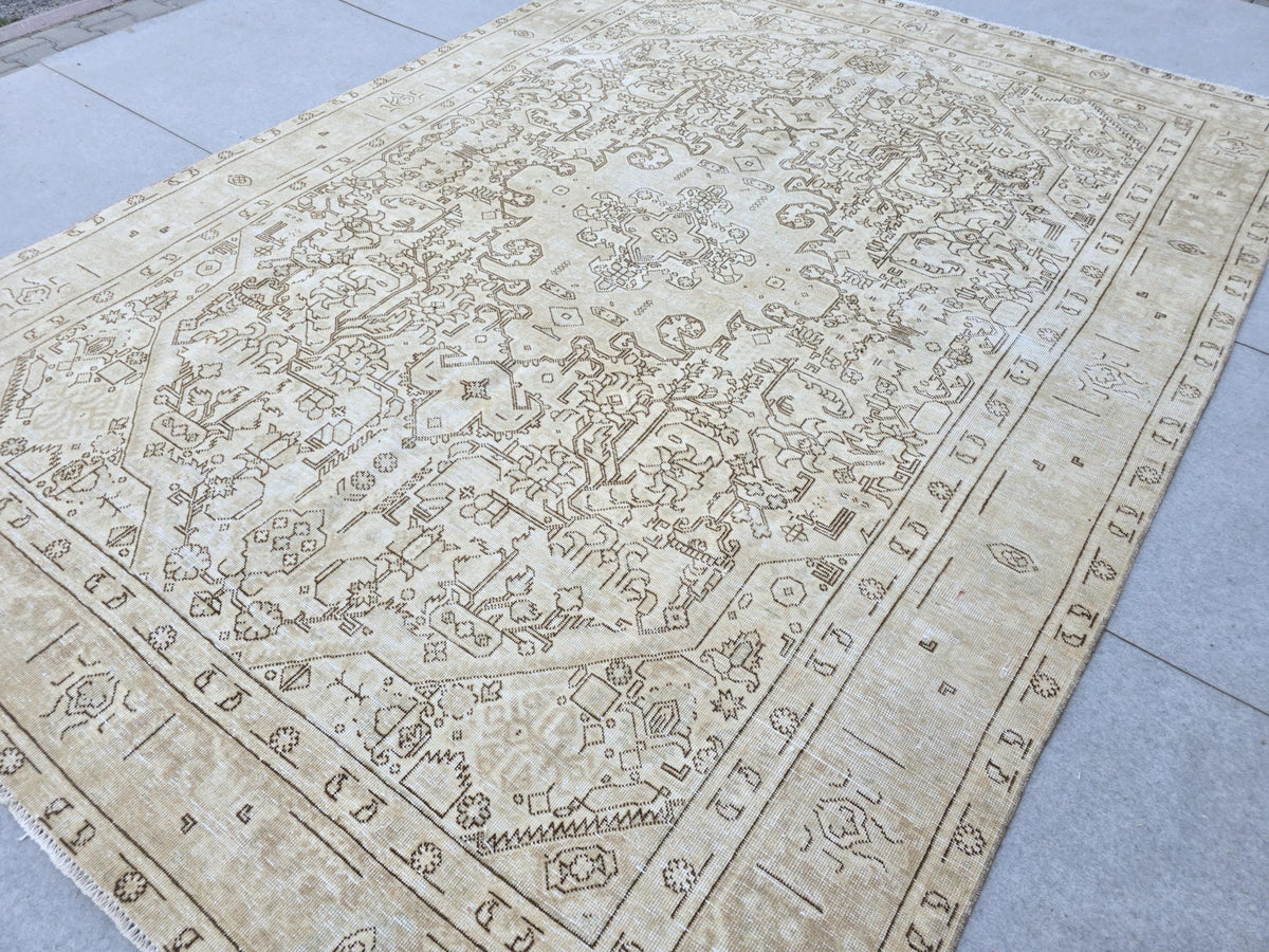 Vintage Rug 8x11, Camel Honey Beige Wool Area Rug, Tribal Medallion Turkish Carpet for Living Room, Bedroom, Office, Boho Rustic Decor
