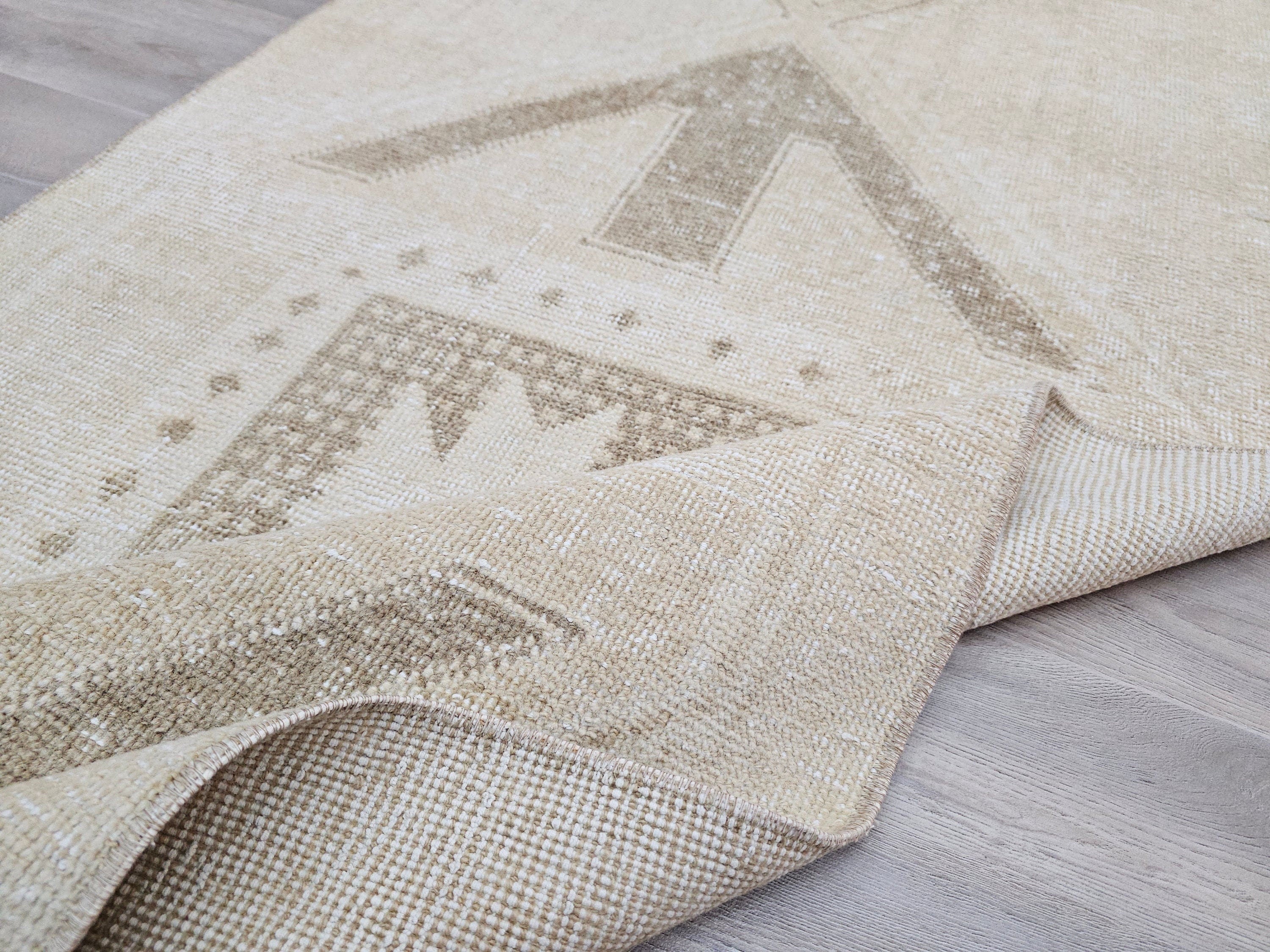 Geometric Handwoven Runner Rug - 2.95x12.86 ft (90x392 cm) Neutral Wool Oushak Carpet