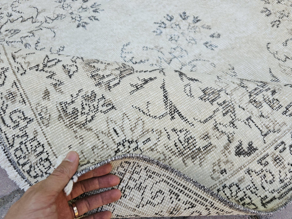 7x10 Cream  Vintage Hand Knotted Turkish Oushak Rug for Bedroom and Livingroom // 7x10.60 feet