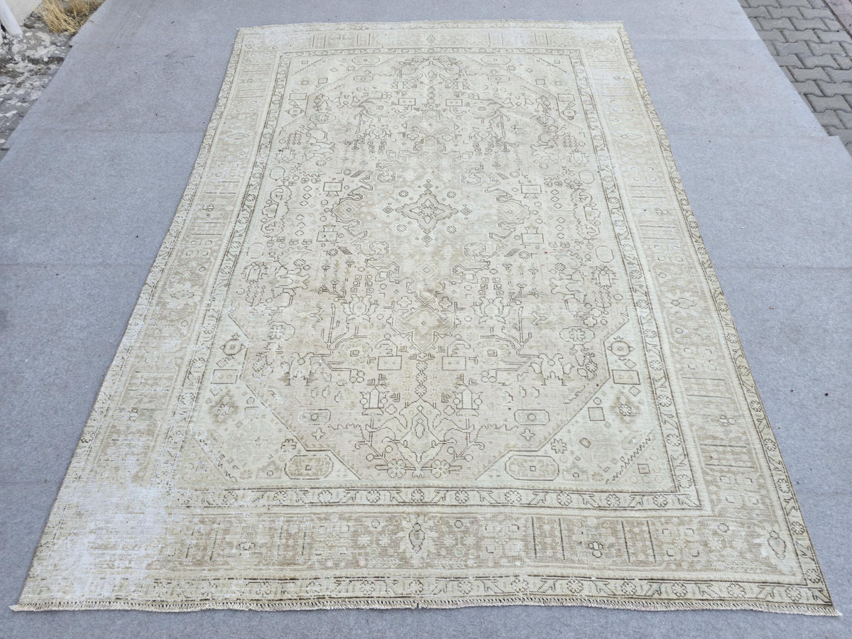 Turkish Rug 8x11, Heavily Faded Bone Beige Area Rug, Distressed Vintage Wool Carpet, Muted Medallion Living Room Boho Decor