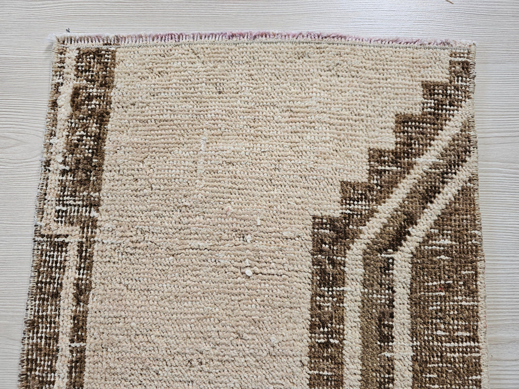 Vintage Oushak Turkish Rug: 18x36 inch Wool Doormat