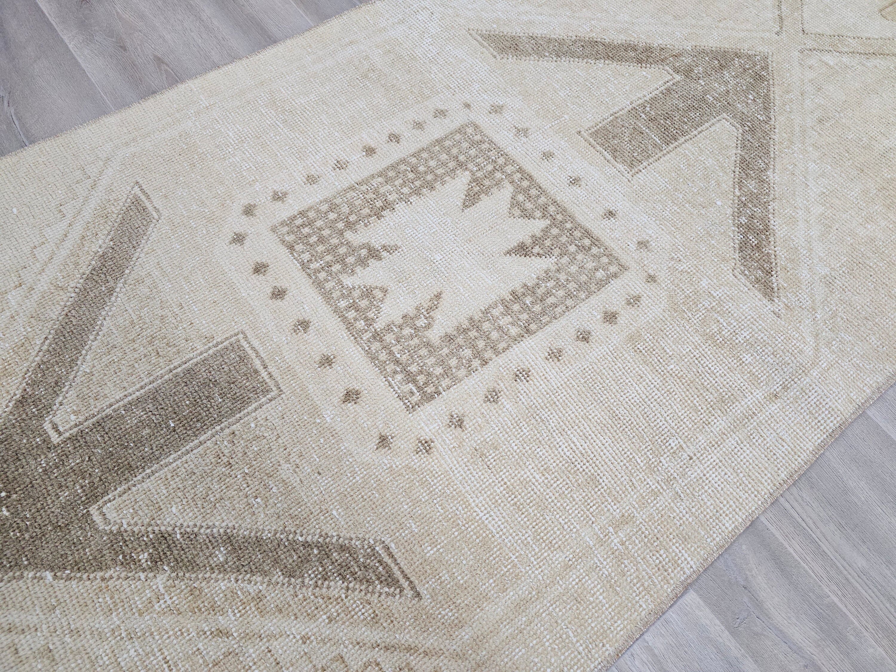 Geometric Handwoven Runner Rug - 2.95x12.86 ft (90x392 cm) Neutral Wool Oushak Carpet
