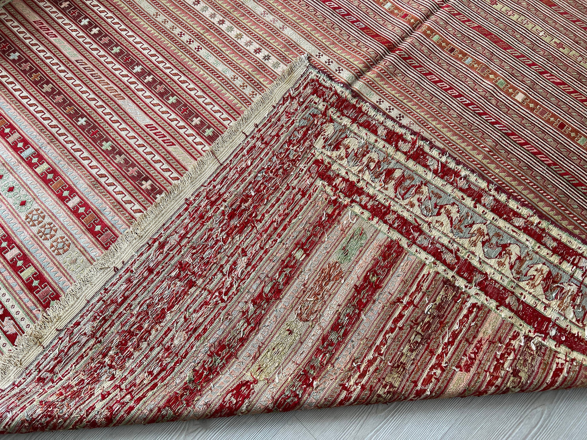 6x9 Vintage Soumak Kilim Rug: Hand-Knotted Wool Striped Rug