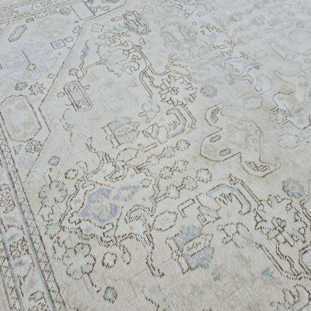 8x11 Handmade Neutral vintage Rug/ Authentic Wool Rug/ Beige Turkish Area Rug/ Muted Oriental rug Geometric Pattern