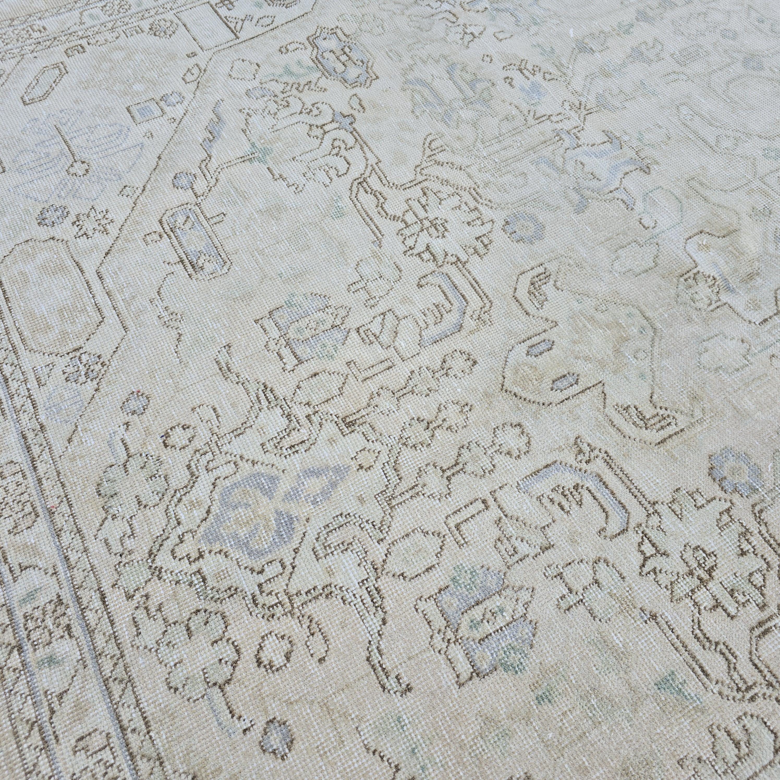 8x11 Handmade Neutral vintage Rug/ Authentic Wool Rug/ Beige Turkish Area Rug/ Muted Oriental rug Geometric Pattern