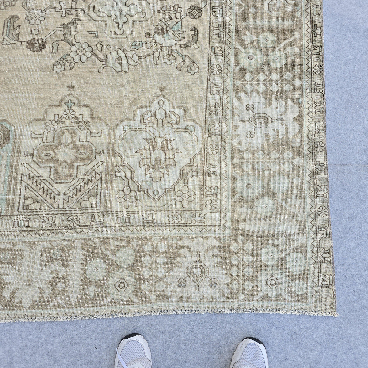 Vintage Rug 9x12 : Neutral Turkish Oushak Area rug /9.50x11.80 feet