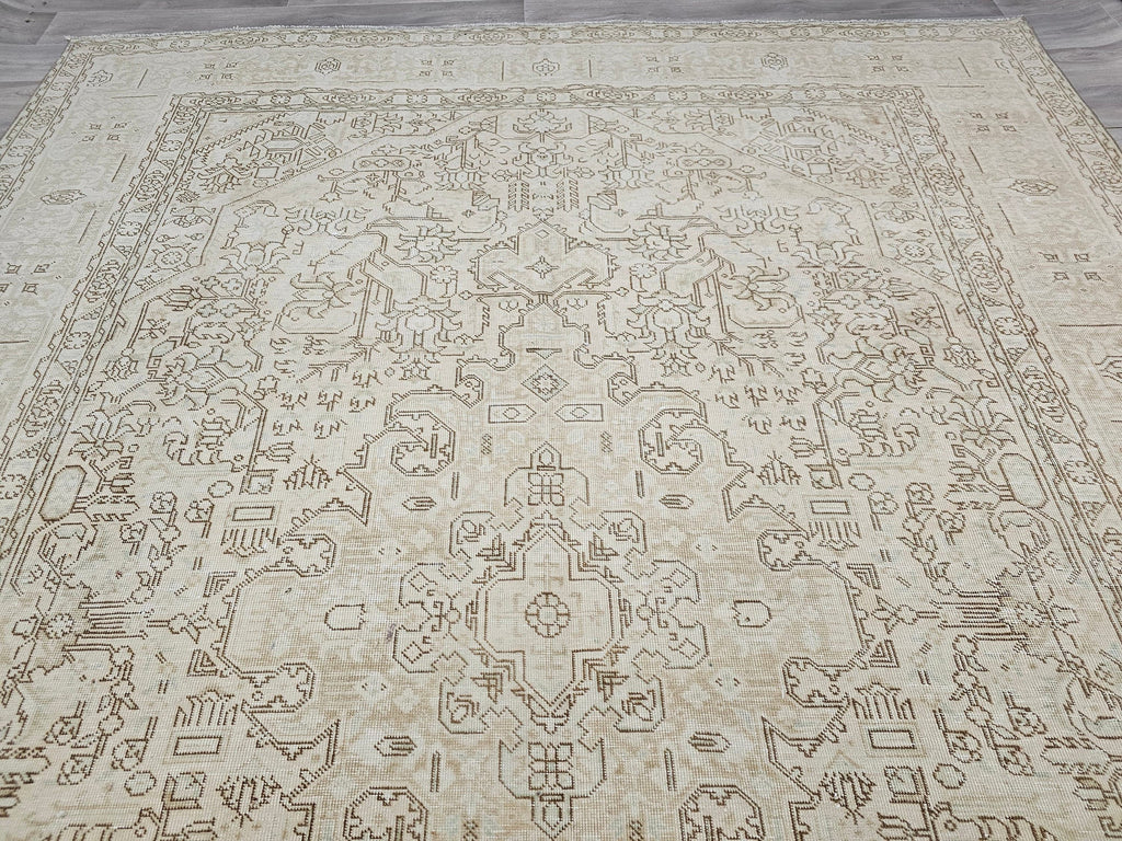 Oversized Neutral Oushak Rug: Vintage Geometric Turkish Wool Carpet (9.6x12.6 ft)
