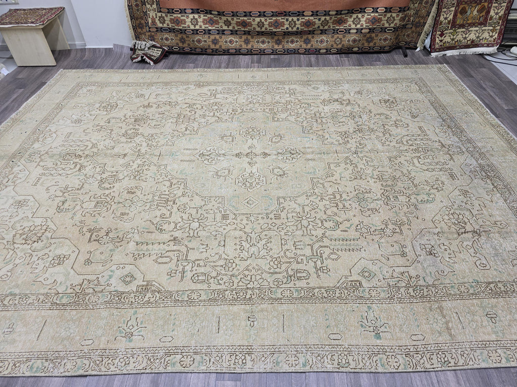 9x12 Vintage Heriz Rug: Neutral Oriental Wool, Large Area Rug