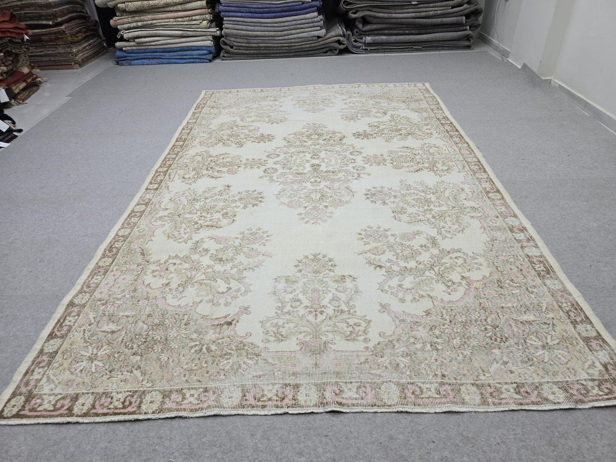 Vintage Rug 6x10, Cream Floral Hand Knotted Turkish Area Rug, Muted Pink Neutral Wool Rug, Boho Living Room Bedroom Farmhouse Decor
