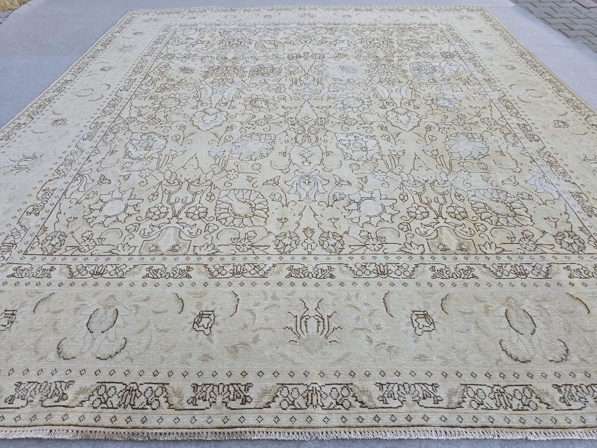 9x11 Turkish Rug · Neutral Cream Beige Floral Wool Area Rug · Hand Knotted Vintage Carpet · Wool Oushak Rug · Living Room Boho Decor