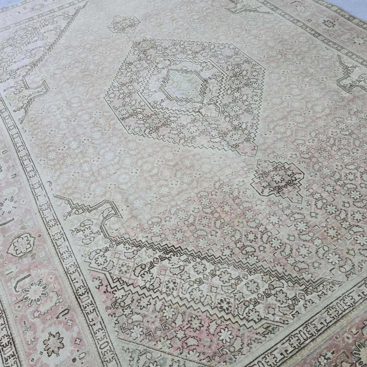 8x10 Pink Oushak Rug: Hand-Knotted Vintage Turkish Wool Carpet