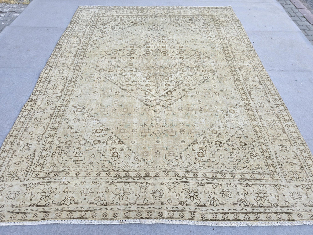 Vintage Turkish Rug 8x10, Neutral Muted Area Rug, Faded Beige Oushak Rug, Large Living Room Rug, Oversized Handmade Wool Rug