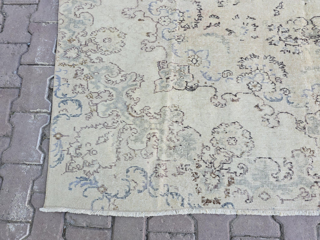 Large Vintage Turkish Wool Rug: 7x10 Floral Oushak