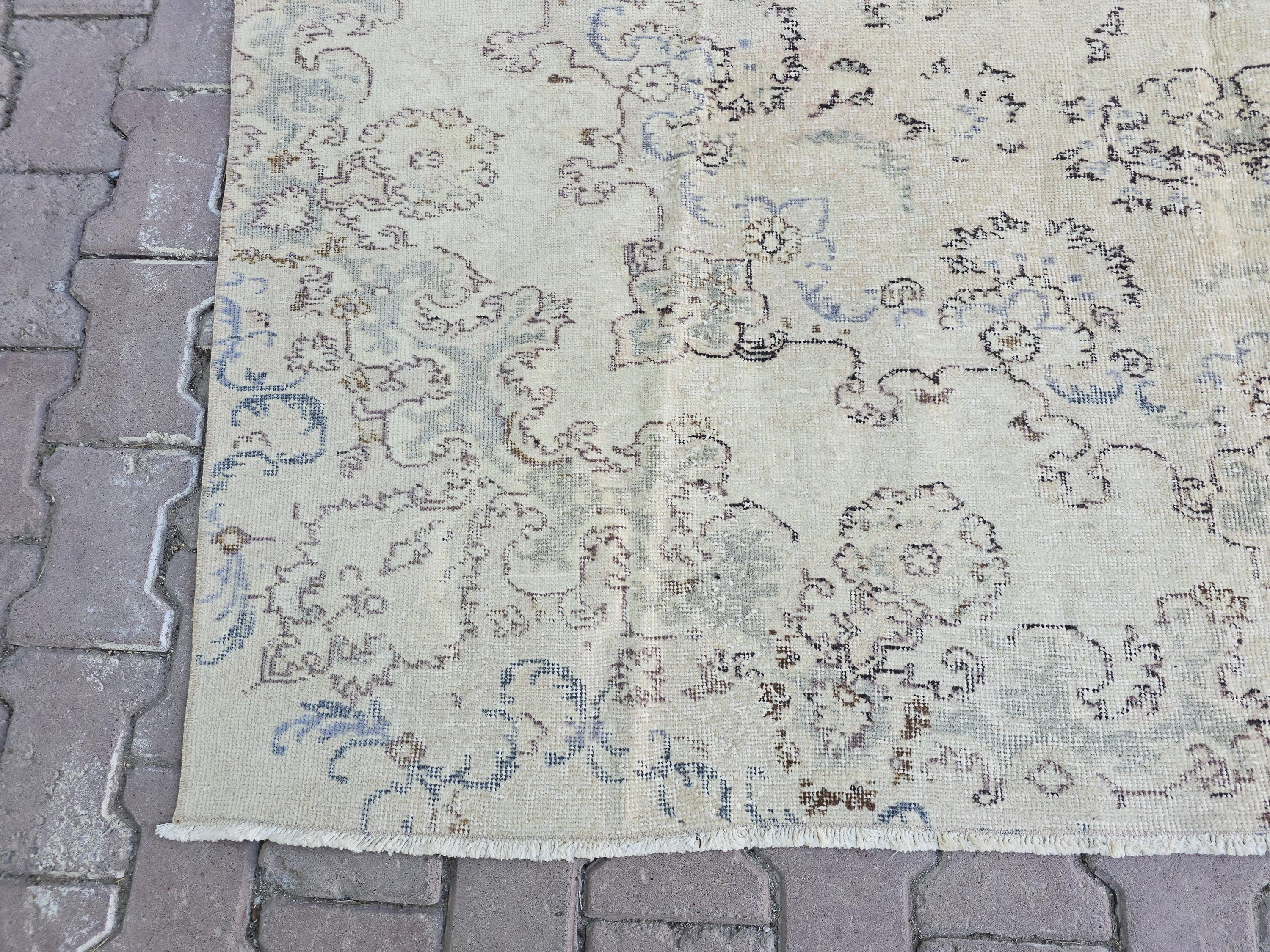 Large Vintage Turkish Wool Rug: 7x10 Floral Oushak