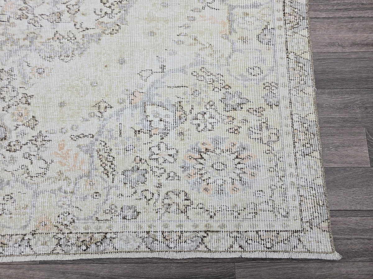 Vintage Cream Oushak Rug 5x9: Muted Anatolian Style Wool Carpet