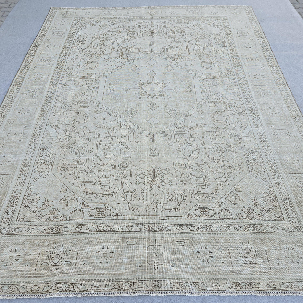 Oversized Oushak Rug: 10x13 Vintage Neutral Hand-Knotted Wool Carpet