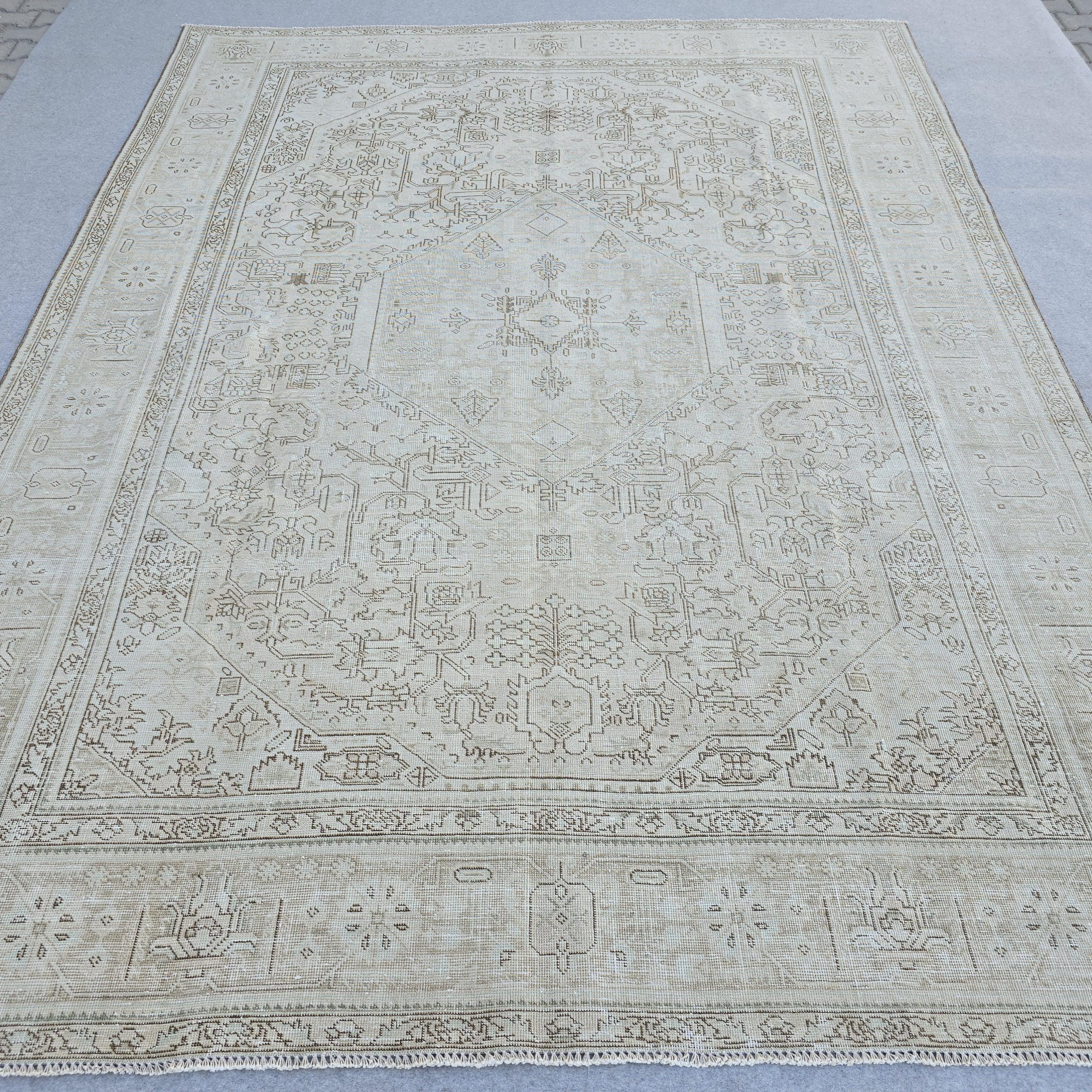 Oversized Oushak Rug: 10x13 Vintage Neutral Hand-Knotted Wool Carpet